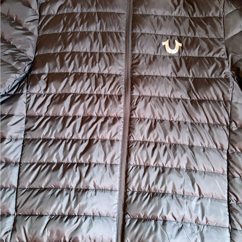 True religion puffer jacket 

Never worn New